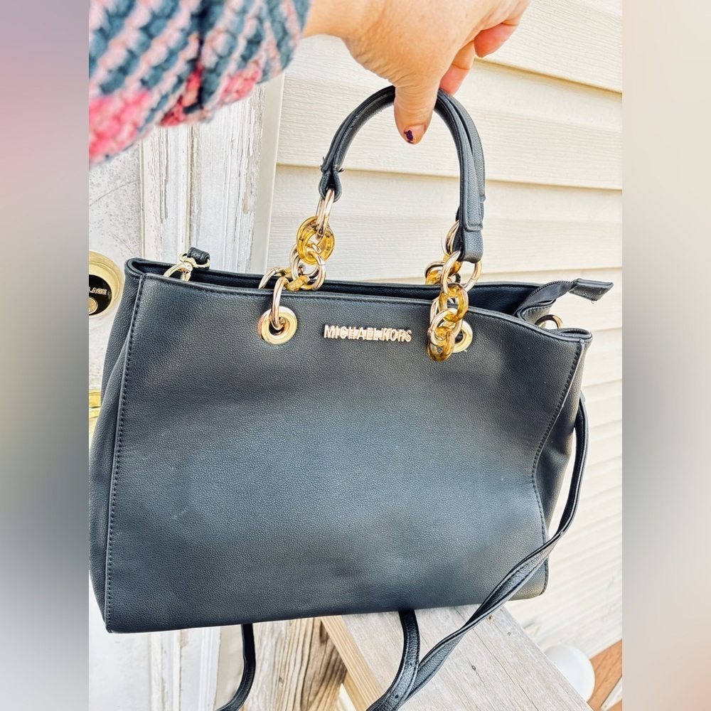 Michael Kors Bag - Picture 2 of 11